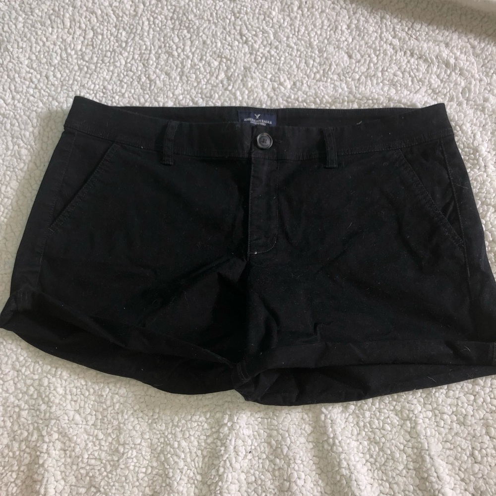 plain black American Eagle shorts